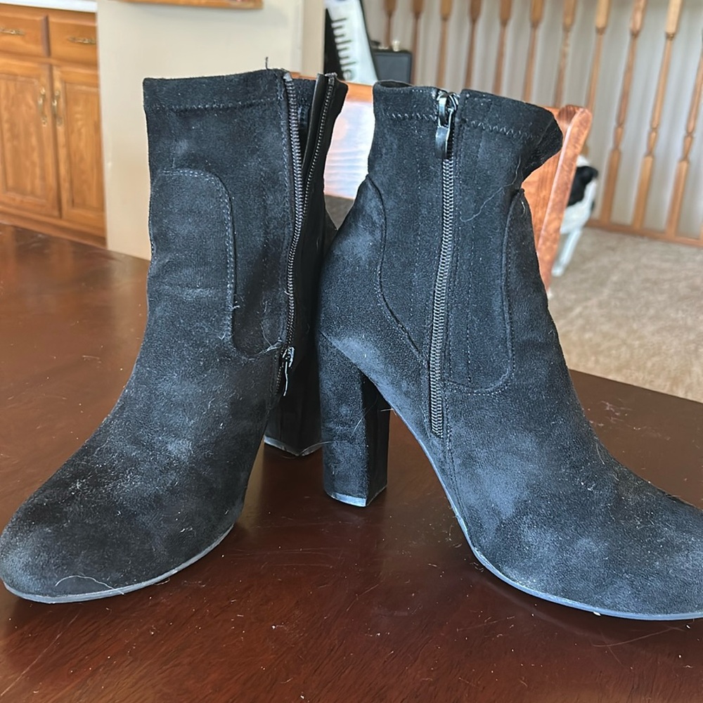 Elegant Black Suede Ankle Boots